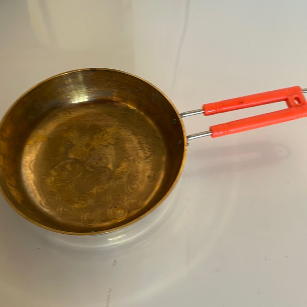 BN Handmade & crafted brass pan from India